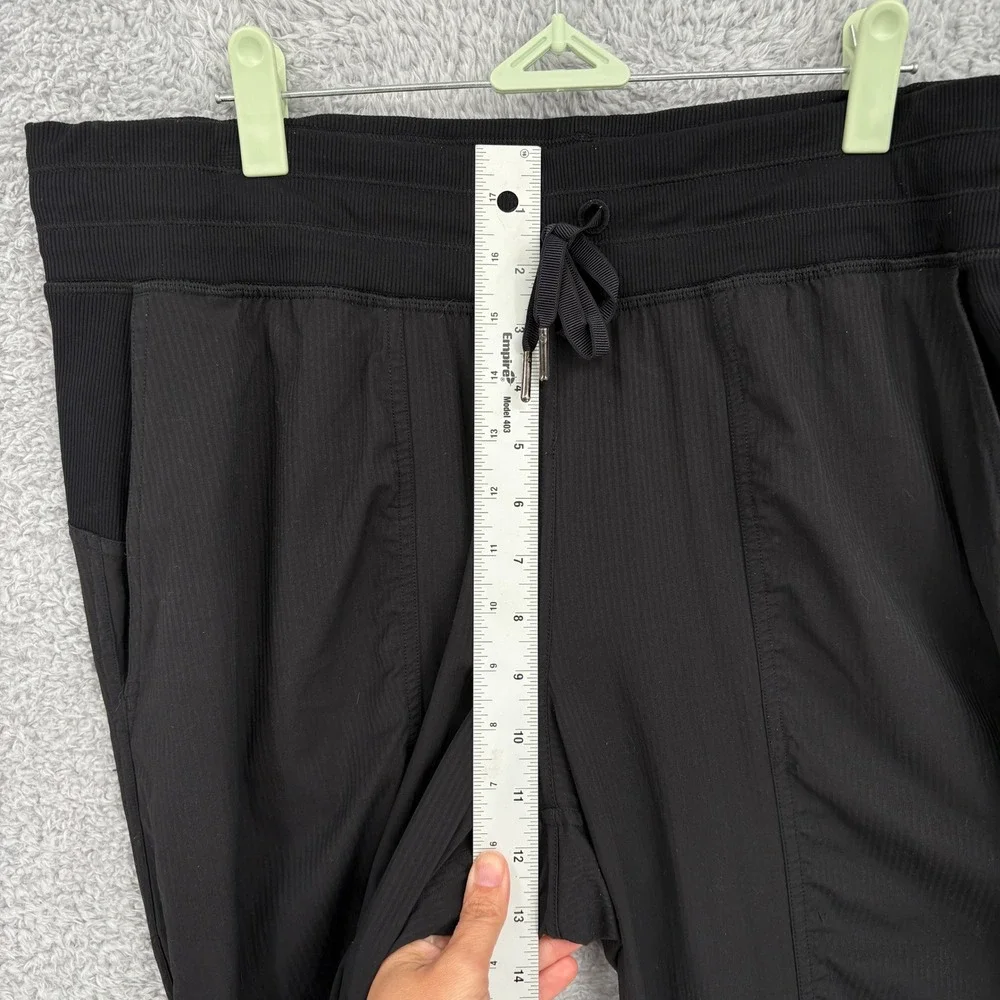 Lululemon Dance Studio Jogger 29